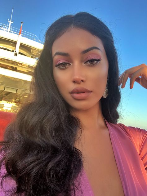 Cindy Kimberly on Twitter: "hi… " Wolfie Cindy, Cindy Kimberly, Body Wave Hair, Mode Inspo, Pretty Makeup, Aesthetic Makeup, Dark Hair, Human Hair Wigs, Lace Wigs