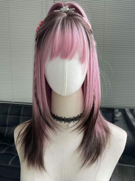 Pink Dyed Short Hair, Brown And Pink Hair Ombre, Alternative Pink Hair, Pink Hair With Black Highlights, Pink Hair Black Tips, Pink Hair With Black Tips, Black Brown Highlights, Brown And Pink Hair, Cool Hair Designs