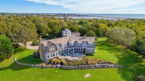 22 Ellsworth Dr, Little Compton, RI 02837 | MLS #RI0087 | Zillow Greenwich House, Casas Coloniales, Colonial Style, Dream House Exterior, House Goals, Pretty House, Maine House, Dream Home Design, House Inspiration