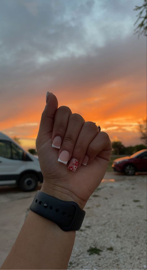 Nude French Tip, Red White Flowers, Western Nails, Red And White Flowers, Short Square Acrylic Nails, Nails Red, Nail Designs Glitter, Pink Acrylic Nails, Square Acrylic Nails