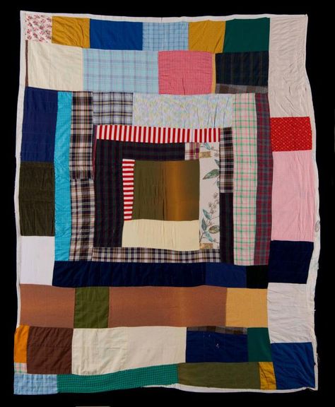 A Century of African-American Quilts Housetop Quilt, American Quilts Patterns, Gees Bend Quilts, African American Quilts, African Quilts, Lone Star Quilt, Coat Of Many Colors, American Quilt, Log Cabin Quilt