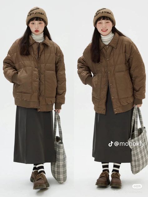 Chinese Fashion Trends, Winter Outfits Chinese, Snowy Winter Outfits, Japanese Winter Outfits, Japanese Fashion Winter, Japan Outfit Winter, Japanese Winter Fashion, Japanese Fashion Trends, Japan Outfits