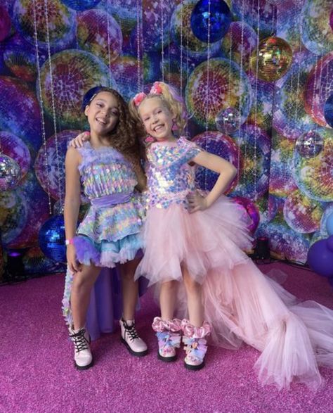 Xomg Pop, Dance Revolution, Jojo Siwa Birthday, Dance Pop, Pop Dance, Jojo Siwa, Heart Candy, Pop Music, Dallas