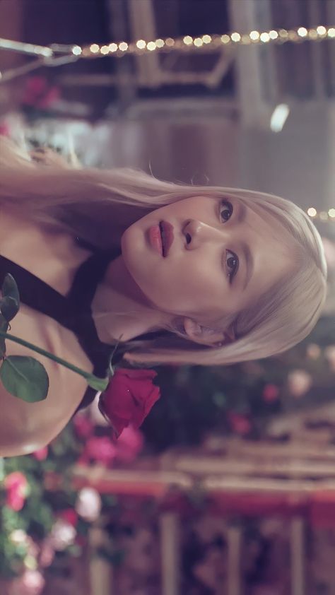 M/V wallpaper On The Ground Rose, Rose On The Ground, Rosé Stage, Rosé Instagram, Blackpink Wallpaper, Rose Park, Rose Wallpaper, Park Chaeyoung, Rosé Blackpink