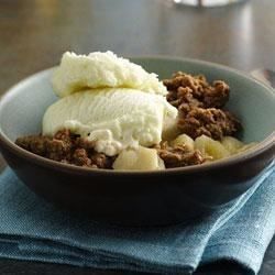 Apple Crisp from Gold Medal® Flour Betty Crocker Apple Crisp, Best Apple Crisp, Easy Apple Crisp Recipe, Apple Crisp Easy, Betty Crocker Recipes, Apple Crisp Recipes, Quotes Lyrics, Crisp Recipe, Easiest Apples