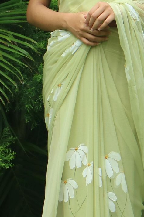 Buy Green Viscose Chiffon Hand Painted Saree With Unstitched Blouse Piece For Women by Meghstudio Online at Aza Fashions. Organza Saree Painting Ideas, Hand Painted Organza Sarees, Organza Saree Painting, Painting Sarees Design, Saree Painting Ideas, Handprint Saree, Organza Hand Painted Saree, Organza Painting, Hand Painted Organza