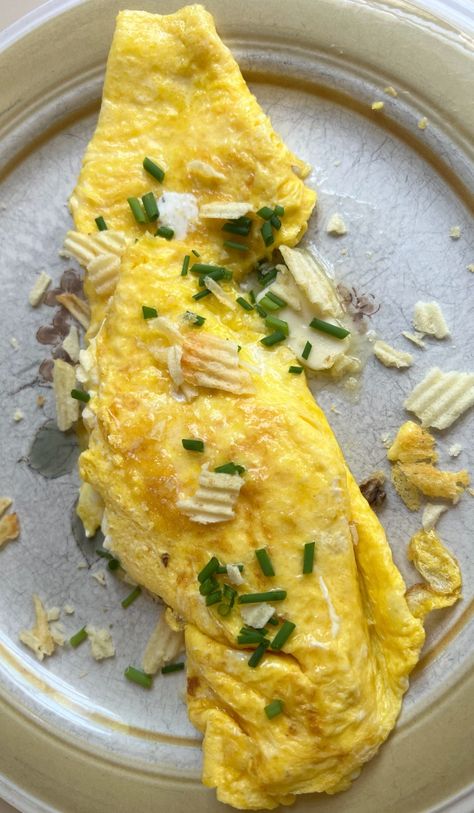 The Omelet From The Bear | I Sing In The Kitchen Salted Caramel Icing, Breakfast Brownies, Pasta Pie, Breakfast Tart, Soup Starter, Baked Camembert, Sandwich Sauces, Omelets Recipe, Pork Salad