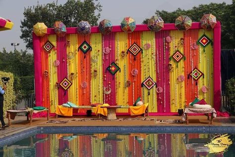 Mahendi Stage Decoration, Mehendi Decor Ideas Backdrops, Shaadi Theme, Haldi Background Decoration, Haldi Background, Mehndi Function Decoration, Haldi Decoration Ideas At Home, Ganesh Pandal, Mehandi Decorations