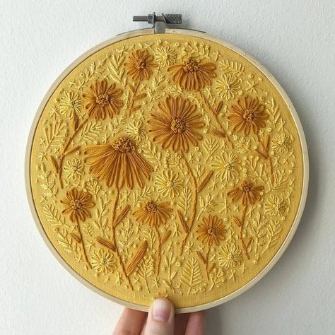 craft & creativity on Instagram: “more works ✂️ @les_coffres ⠀⠀⠀⠀⠀⠀⠀⠀ ⠀⠀⠀⠀⠀⠀⠀⠀ ⠀⠀⠀⠀⠀⠀ by — @thelakeofspring” Hoop Painting, Creative Embroidery, Favourite Colour, 자수 디자인, Modern Embroidery, Embroidery Hoop Art, Embroidery Craft, Crafty Craft, Hand Embroidery Patterns