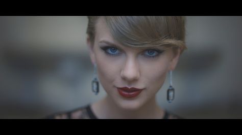 Taylor Swift changed the music industry in 24 hours! http://www.forbes.com/sites/zackomalleygreenburg/2015/06/22/taylor-swifts-apple-win-cements-elite-powerbroker-status/?utm_campaign=Forbes&utm_source=TWITTER&utm_medium=social&utm_channel=Business&linkId=15052780 Blank Space Song, Blank Space Lyrics, Blank Space Taylor Swift, Blank Space Taylor, Space Music, Sam Claflin, Taylor Swift Music, Estilo Taylor Swift, Maddie Ziegler