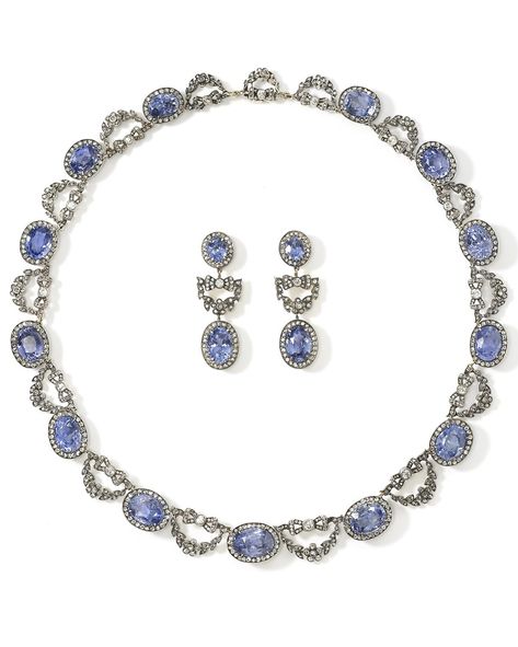 Floral Swags, Faberge Jewelry, Blue Sapphire Necklace, Royal Jewels, Diamond Necklaces, Antique Necklace, Royal Jewelry, Rose Gold Jewelry, Lovely Jewellery