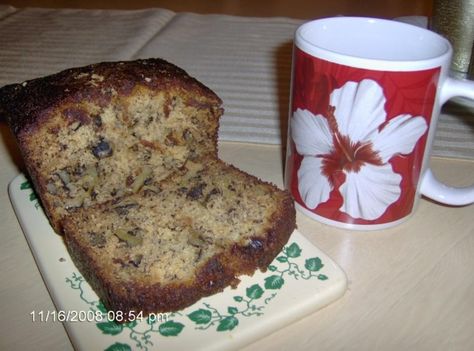 I have tasted many Banana Bread recipes but this one is different. I have never tasted a BB this moist and the macadamia nuts make it more special. This bread brings back wonderful memories of KONA HAWAII. P.S. You can also add walnuts if you don't have macadamia nuts. Hawaii Banana Bread Recipe, Hawaiian Banana Bread Recipe, Hawaiian Banana Bread, Doughnut Recipes, Hawaii Food, Fruit Bread, Best Banana Bread, Banana Nut Bread, Nut Bread