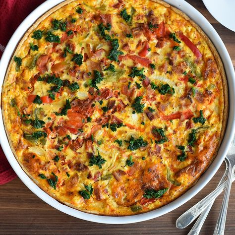 Mexican Breakfast Quiche, Mexican Quiche Crustless, Mexican Christmas Quiche, Mexican Quiche Recipes, Southwest Quiche, Taco Quiche, Quish Recipes, Mexican Quiche, Basic Quiche