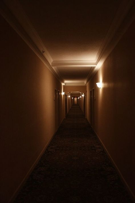 Backrooms Creepy, Aesthetic Hallway, Scary Aesthetic, Aesthetic Hotel, Miami Hotel, Hotel Aesthetic, Hotel Hallway, Creepy Horror, Dreamcore Weirdcore