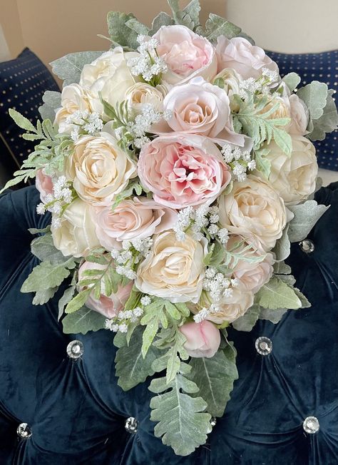 Blush Ivory Wedding, White Wedding Flower Arrangements, Wedding Bouquet Cascading, Bridal Bouquet Roses, Cream Bridal Bouquet, Hoop Centerpiece, Ivory Wedding Bouquet, Hand Tied Bridal Bouquet, Sage Green Wedding Colors