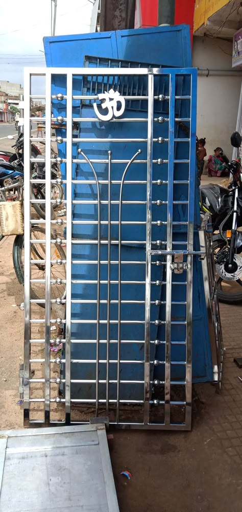 Safety Door Design Entrance Grill India, Temple Gate Design, Steel Gate Design Single Door, Ss Gate Design, Ss Gate, Modern Steel Gate Design, Main Door Design Photos, Steel Railing Design, Fence Wall Design