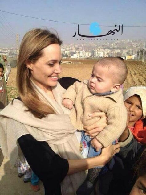 AngelinaJolie visits Syria refugees in Lebanon Angelina Jolie Charity, Becoming Happy, Angelina Jolie Tattoo, How To Enjoy Life, Shiloh Jolie, Jolie Pitt, Happy Again, Twitter Icon, Celebrity Hairstyles