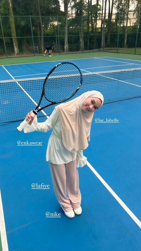 Sporty Muslimah Outfit, Hijabi Running Outfit, Ootd Sporty Hijab, Hijabi Sports Outfit, Sporty Hijab Outfit, Hijab Sport Outfit, Sporty Hijab, Uni Vibes, Tennis Fits