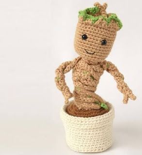 PATRONES AMIGURUMI GRATIS: PATRON GRATIS GROOT | GUARDIANES DE LA GALAXIA AMI... Groot Crochet, Crochet Cactus, Google Plus, Baby Groot, Crochet Lovers, Love Crochet, Crochet Doilies, Amigurumi Crochet, Crochet Animals