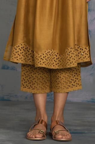 Shop for Charkhee Gold Chanderi Kurta Set for Women Online at Aza Fashions Long Kurti Patterns, Chelsea Collar, Chanderi Kurta, Kurta Patterns, Kurti Patterns, Long Kurti, Western Clothing, Embellished Neckline, Cotton Dupatta