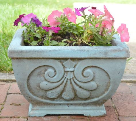 Concrete Planter2 Make Concrete Planters, Wrought Iron Wall Decor, Old Concrete, Diy Concrete Planters, Cement Garden, Concrete Planter, Cement Planters, Concrete Garden, Shabby Flowers