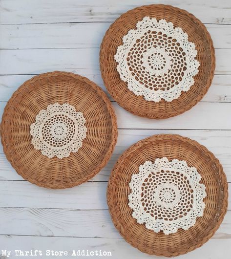 Boho Baskets, Boho Basket, Thrift Store Diy, Organization Bathroom, Basket Wall Art, Wicker Wall, Thrift Store Crafts, Basket Wall Decor, Boho Deco