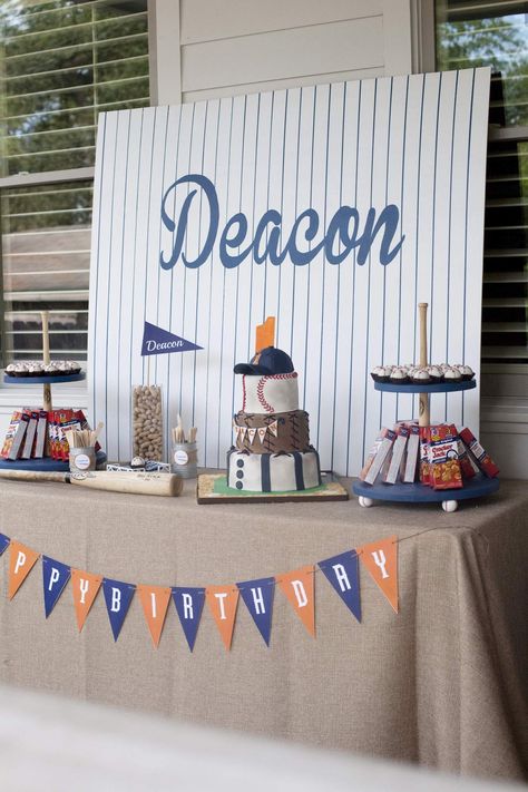 Yankees Birthday Party, Baseball Birthday Party Ideas, Baseball Theme Birthday, Baseball First Birthday, Halloween Punch, Baseball Theme Party, Boys First Birthday Party Ideas, Boys 1st Birthday Party Ideas, Baby Boy 1st Birthday Party