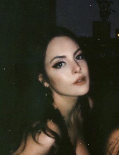 Liz Gillies, A Woman, Hair