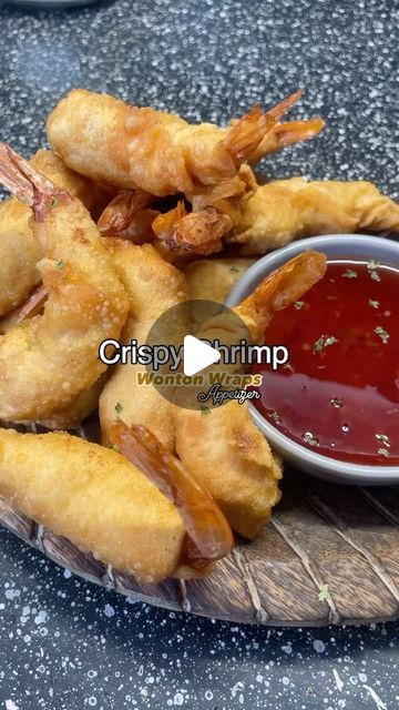 ᗩᑎᘜᗴᒪ | 𝐅𝐚𝐦𝐢𝐥𝐲 & 𝐅𝐨𝐨𝐝 | on Instagram: "Crispy Shrimp Wonton🔥🔥🔥

#shrimp #wonton #appetizers #shrimps #shrimprecipes" Wonton Shrimp Appetizers, Wonton Wrapped Shrimp, Shrimp Wonton Recipes, Wonton Shrimp, Wonton Appetizers, Wonton Wraps, Wonton Wrapper Recipes, Shrimp Wonton, Wonton Recipes