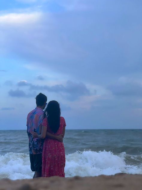 Cute Couple Pics Beach, Beach Pictures Poses Couples, Bleach Beach, Bengali Photoshoot, Couple Stills, Guru Datta, Cross Ange, Beach Poses For Couples, Beach Instagram Pictures