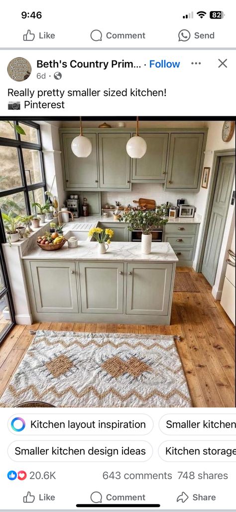 Types Of Kitchen Layouts, Kitchen Board, Green Color Schemes, Farm Kitchen, Primitive Home, Little Cottage, Cottage Kitchen, French Decor, Green Kitchen