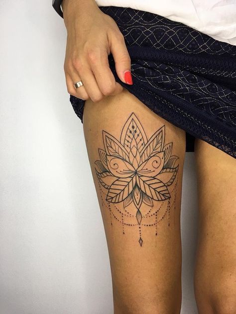 Soulful Skin Chronicles: Tales in Tattoo Leg Tattoos Small, Thigh Tattoo Ideas, Mandala Thigh Tattoo, Arm Sleeve Tattoos For Women, Floral Thigh Tattoos, Bauch Tattoos, Hip Tattoos Women, Leg Tattoos Women, Tattoo Ideas For Women