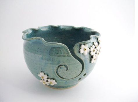 Yarn Bowls, Clay Yarn Bowl Diy, Crochet Ceramic Bowl, Yarn Holder Ceramic, Yarn Bowls Diy, Ceramic Yarn Bowl Ideas, Yarn Bowl Pottery, Pottery Knitting Bowls, Knitting Bowls Pottery