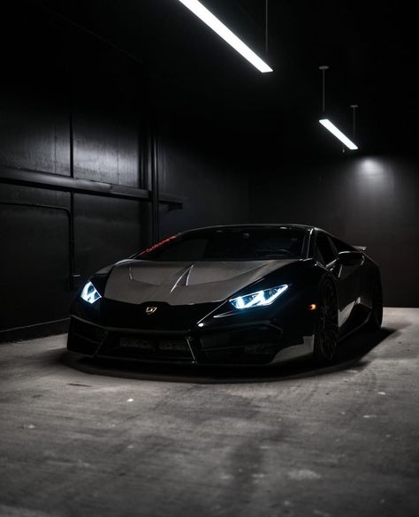 Tmax Yamaha, Lamborghini Models, Lovely Car, Bmw Love, Cool Car Pictures, Lamborghini Cars, Car Inspiration, Lamborghini Huracan, Latest Cars