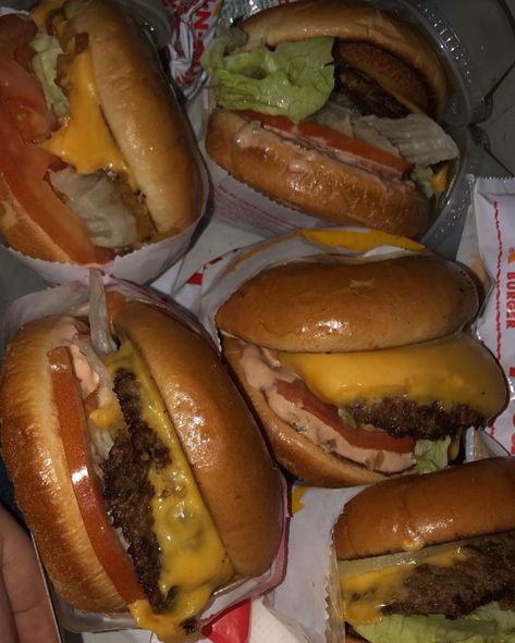 In N Out Burgers In And Out Burger Aesthetic, In And Out, In N Out Aesthetic, Innout Burger, Burger Aesthetic, In And Out Burger, Big Snacks, In N Out Burger, In-n-out Burger