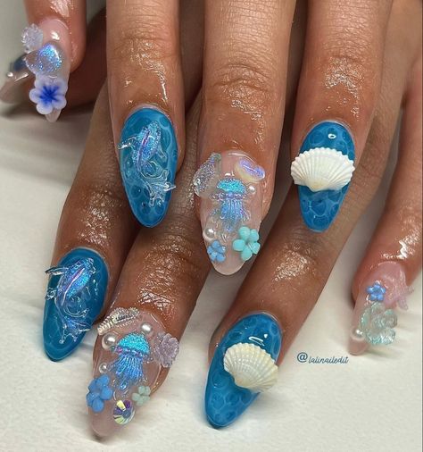 Jellyfish Nails Design, 3d Shark Nails, Jellyfish Inspired Nails, Aquatic Nails, 3d Jellyfish Nails, Sea Creature Nails, Jellyfish Nails, Aquarium Nails, Fish Nails