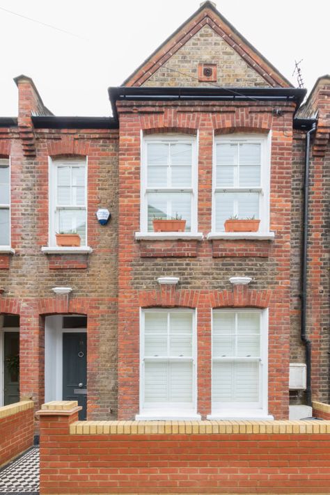 Terraced House Interior, Terrace Exterior, Terrace House Design, Terrace Houses, Double Storey House, Victorian Terrace House, Edwardian House, Timber Panelling, Victorian Terrace