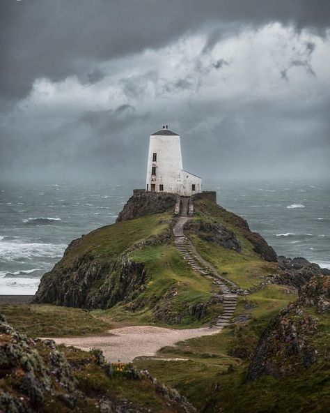 Tŵr Mawr lighthouse (meaning "Great Tower" in Welsh), on Ynys Llanddwyn on Anglesey, Wales, marks the western entrance to the Menai Strait... in UK ~.~ Anglesey Wales, Sore Eyes, Northern Ireland, Pacific Northwest, North West, The Little Mermaid, Lighthouse, Wales, Entrance