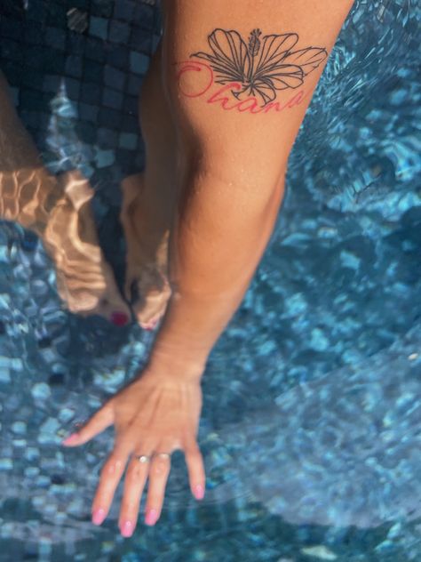 Pool tattoo hibiscus ohana Ohana Tattoos, Ohana Tattoo, Tattoos Unique, Palm Tree Tattoo, Jewelry Tattoo, Tree Tattoo, Fine Line Tattoos, Unique Tattoos, Leaf Tattoos