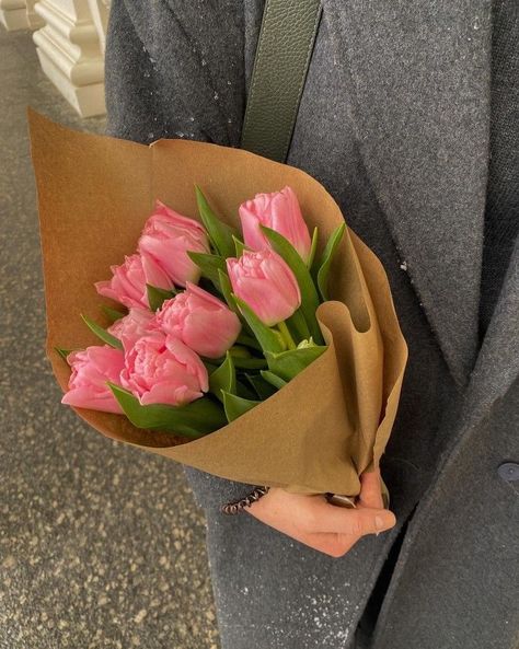 Tulip Asthetic, Pink Tulips Aesthetic, Pink Flowers Bouquet, Pink Tulips Bouquet, Tulips Bouquet, Diy Arrangements, Boquette Flowers, Tulip Bouquet, Nothing But Flowers