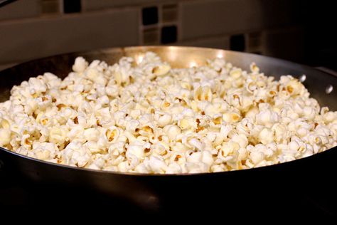 How to Make Popcorn in a Pot: Karen's Kitchen Stories Popcorn In A Pot, Cooking Popcorn, How To Make Popcorn, Nanny Life, Wok Cooking, Popcorn Recipes, Simply Recipes, Winter Recipes, Kitchen Stories