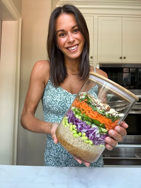 Rainbow Quinoa Layered Salad - Jackfruitful Kitchen Rainbow Quinoa Salad, Ginger Head, Layered Salad Recipes, Plant Based Meal Planning, Plant Based Whole Foods, Layered Salad, 20 Minute Recipes, Persian Cucumber, Party Dishes