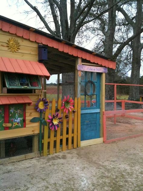 Chicken Coop, cute!! Cute Coop Ideas, Colourful Chicken Coop, Cute Chicken Coop Painting Ideas, Themed Chicken Coop, Colorful Chicken Coop, Pretty Chicken Coop, Extended Garage, Cute Chicken Coops, Hen Farm