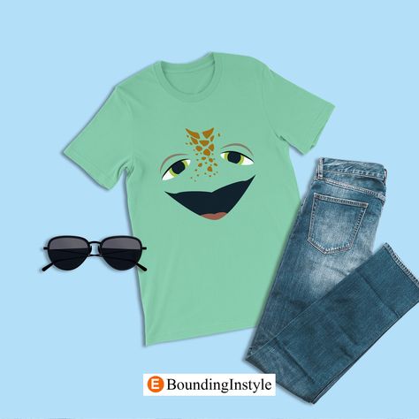 Characters Inspired Outfits, Easy Costume, Pixar Characters, Character Inspired Outfits, Easy Costumes, Costume Shirts, Finding Nemo, Inspired Outfits, Submarine