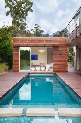 Jaw-dropping eco-friendly home on Butterfly Beach Small Pool House, Backyard Pool House, Small Pool Houses, Ideas De Piscina, Swimming Pool Decorations, Pool House Design, Kleiner Pool Design, Pool Dekor, Modern Pool House