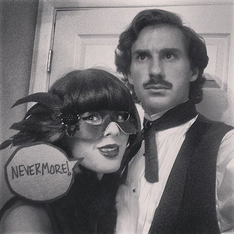 Poe and the Raven: Quoth all book-lovers: Literary Halloween Costumes, Literary Costumes, Raven Costume, Bookish Halloween, Gothic Halloween Costumes, Character Halloween Costumes, Childrens Book Characters, Vampire Costumes, Halloween Costumes 2016