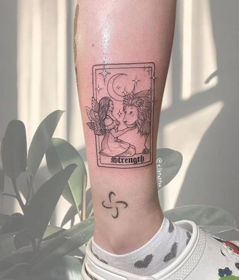 Strength Tarot Card Tattoo, Tarot Card Tattoo Ideas, Card Tattoo Ideas, Strength Tarot Card, Tattoo Pierna, Strength Tarot, Tarot Card Tattoo, Tarot Tattoo, Card Tattoo Designs