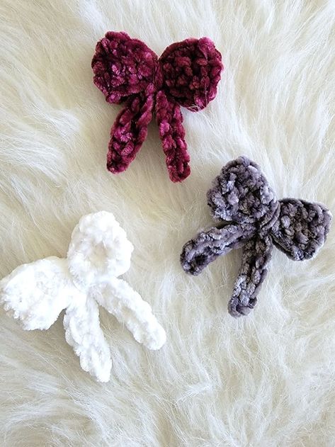 Crochet Bow Tie For Teddy Bear, What To Crochet With Velvet Yarn, Crochet Mini Bow, Crochet Christmas Hair Clips, Velvet Yarn Crochet Ideas, Velvet Yarn Patterns, Crochet Velvet Yarn Patterns, Crochet Velvet Yarn, Bow Crochet Pattern