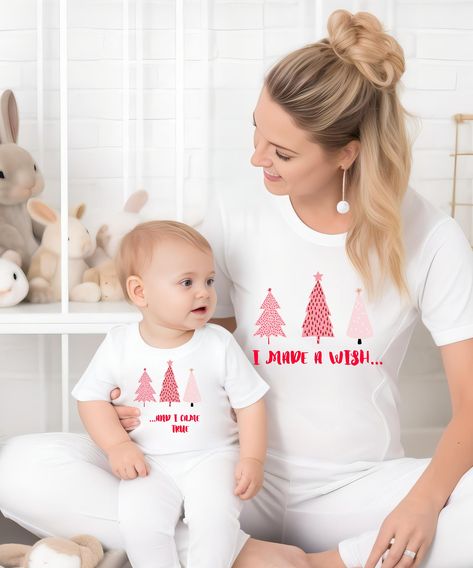 Mama And Mini, Mommy And Me Shirt, Matching Mom, Mommy And Me Outfits, Family Shirt, Baby Things, A Mother, Family Shirts, Unisex Style