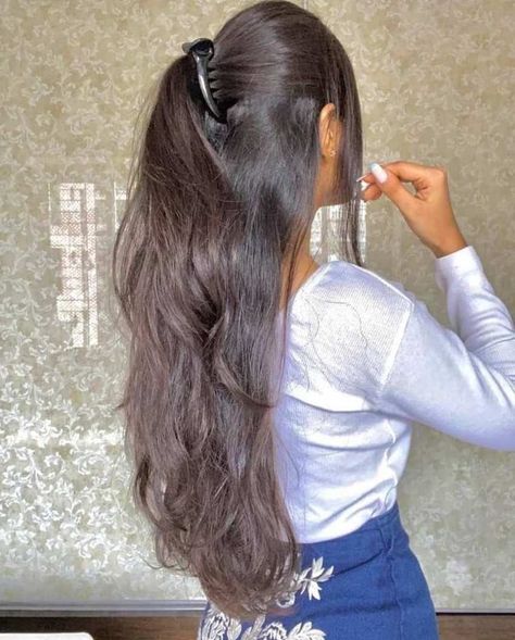 Half Up Half Down with a Banana Clip Hair Braid Indian, Banana Clip Hairstyles, Long Hair For Women, Hair Clips Hairstyles, Hairstyle Ideas For Short Hair, Hairstyle Ideas For Long Hair, Prom Hairstyle Ideas, Clip For Hair, Prom Glam